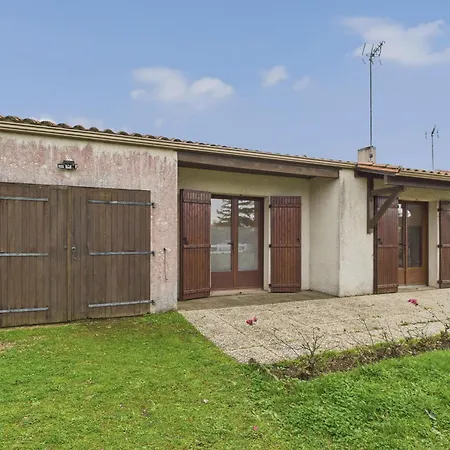 Hébergement de vacances 550m De La Plage, Maison Avec Jardin Pour 6 *